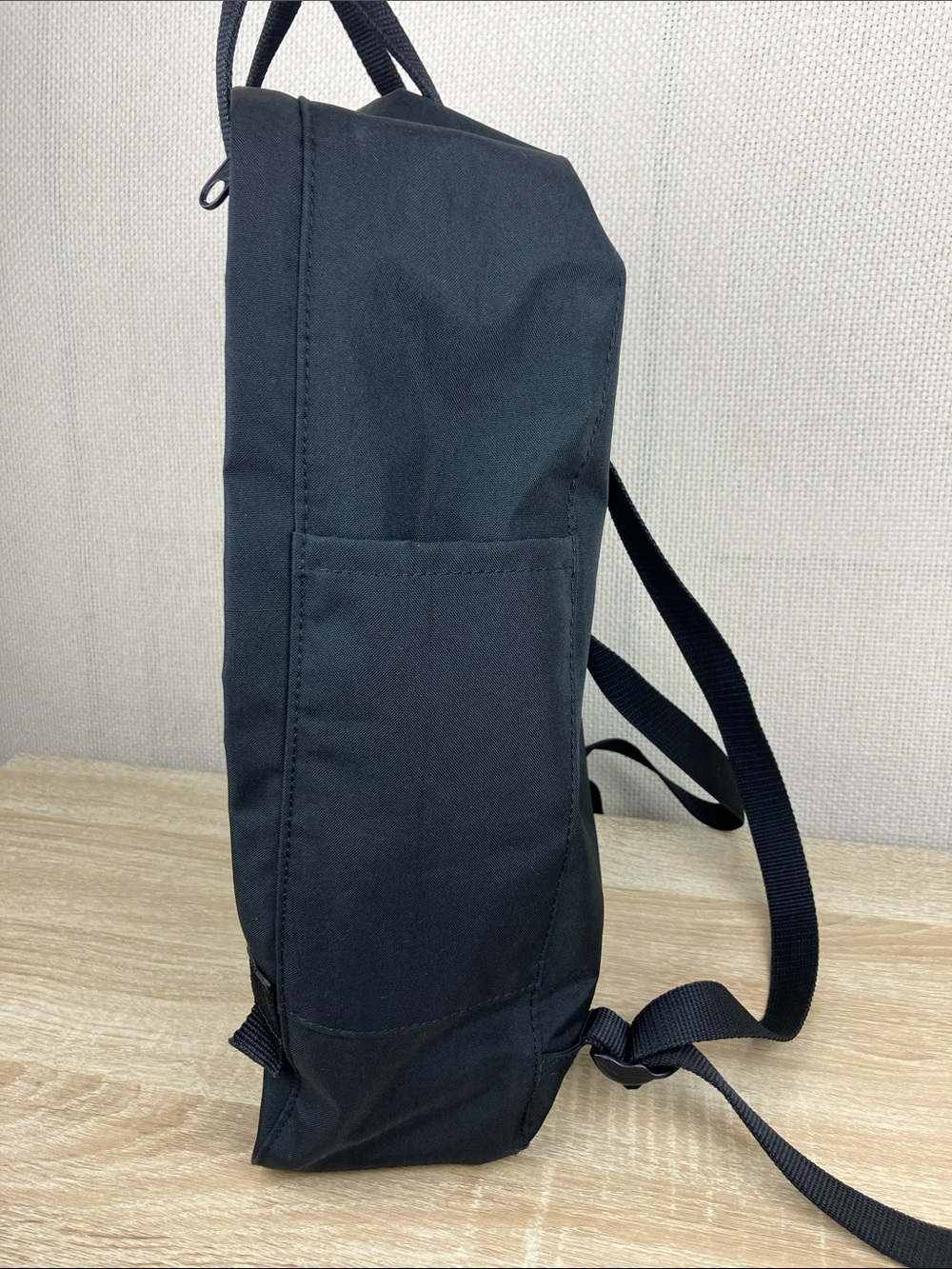Fjallraven Kanken Big Backpack 23563 Black 17" - Picture 6 of 16